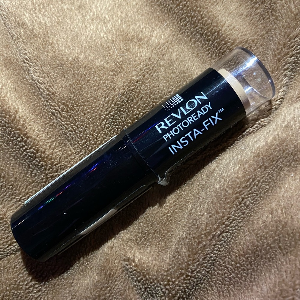 Nip 120 VANILLA revlon photoready insta fix stick